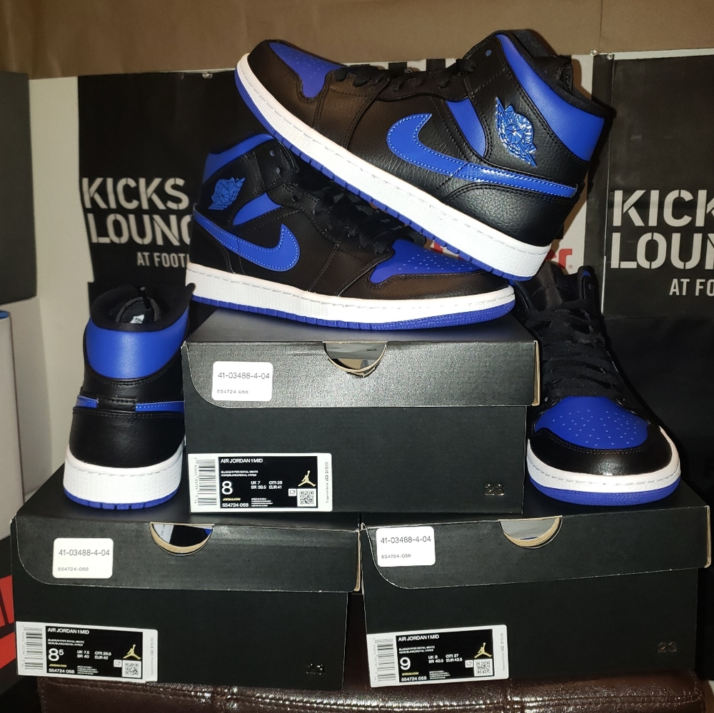 AIR JORDAN 1 MID ROYAL TOEs
